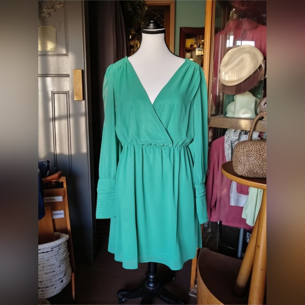 WINDSOR Kelly Green Fairycore Faux Wrap Dress Accordian Sleeves Size L